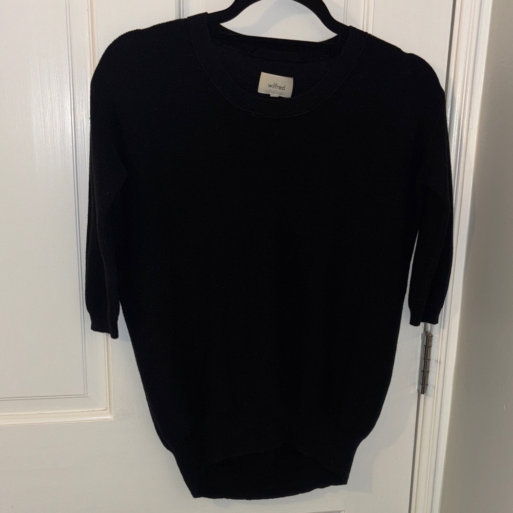 Wilfred Classic Black Crew Neck Sweater